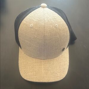Tan Flex fit cap S/M